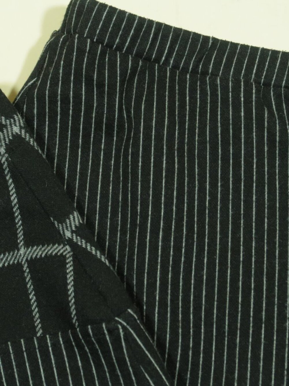 Alembika Wide Leg Pants Womens 3 (10-12) Black Gray Chalk Stripe Jersey Knit
